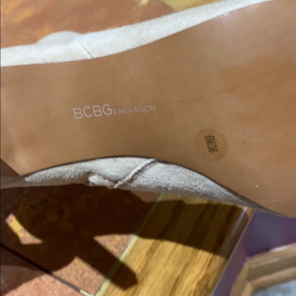 Heels - Picture 4 of 4